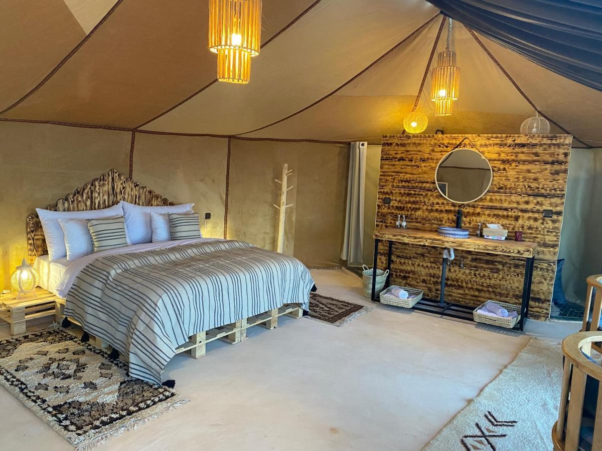 Готель Sky View Camp Мерзуга Екстер'єр фото