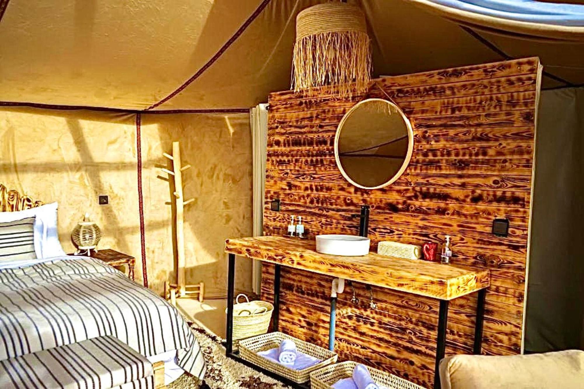 Готель Sky View Camp Мерзуга Екстер'єр фото