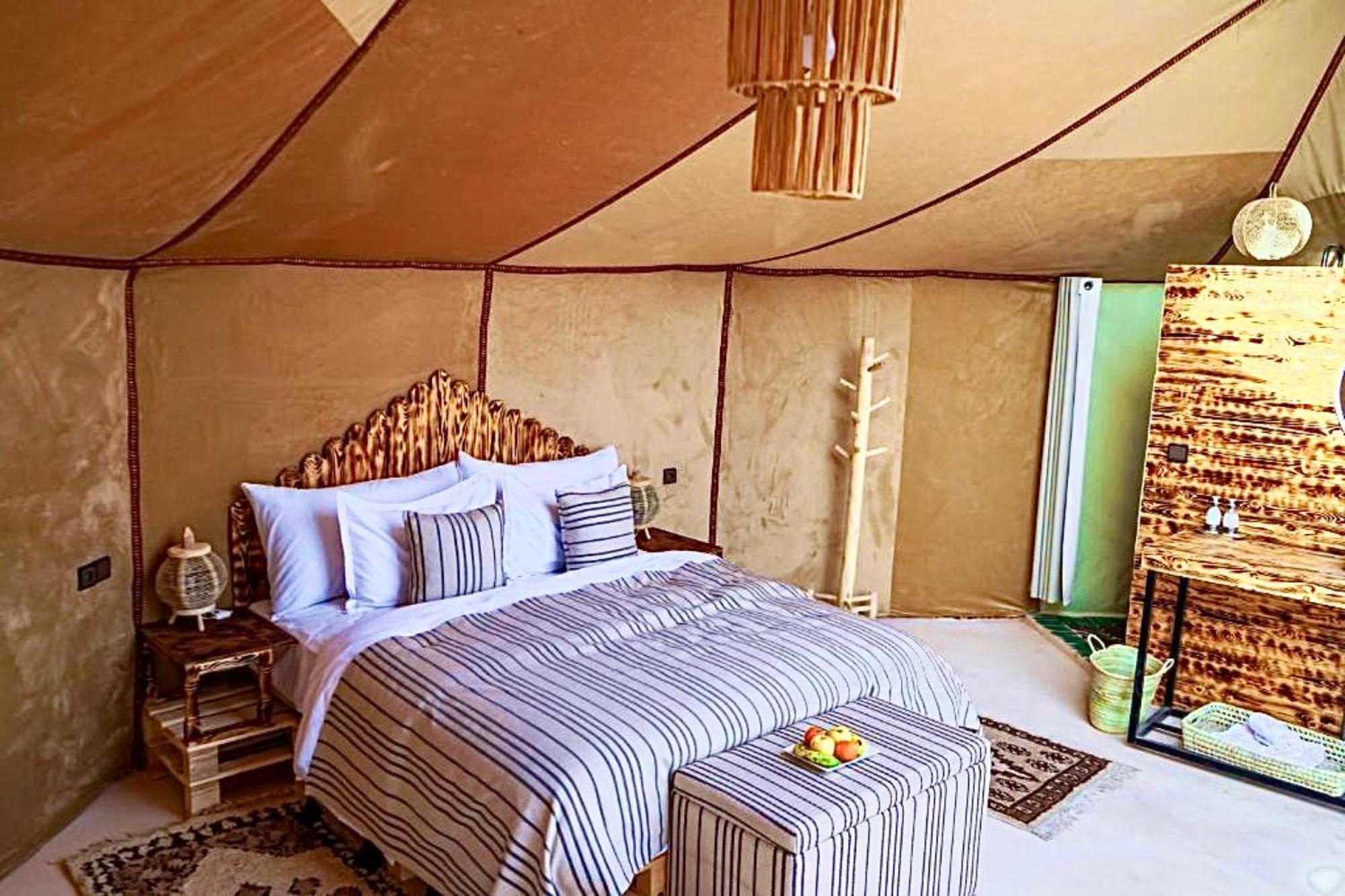 Готель Sky View Camp Мерзуга Екстер'єр фото