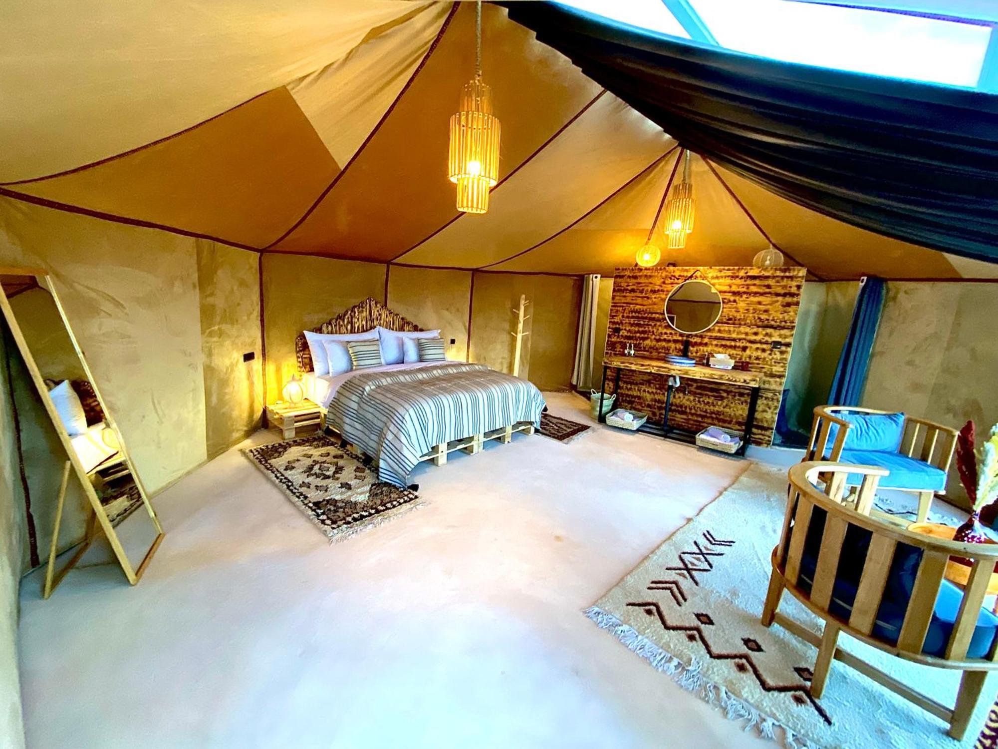 Готель Sky View Camp Мерзуга Екстер'єр фото