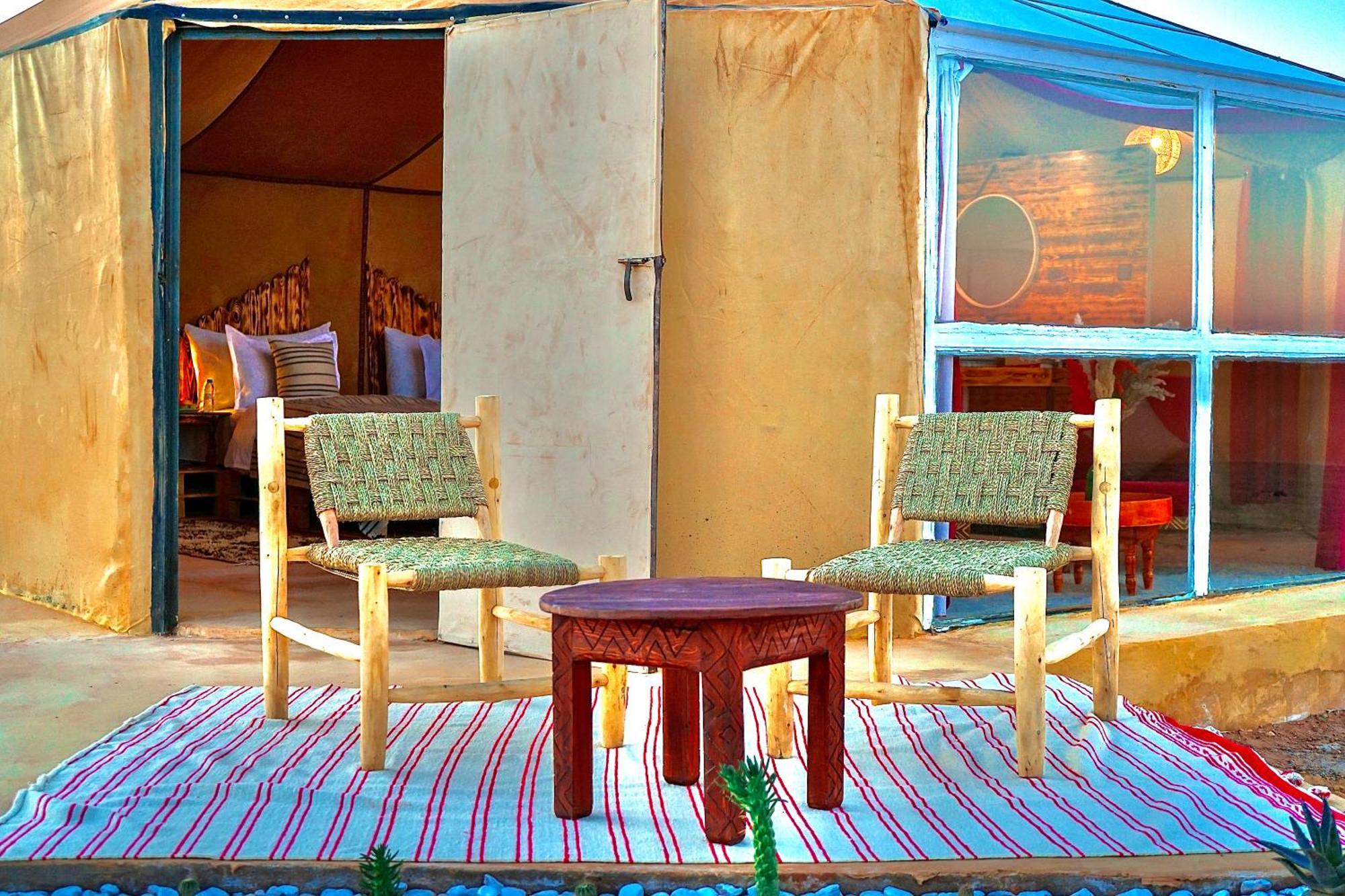 Готель Sky View Camp Мерзуга Екстер'єр фото
