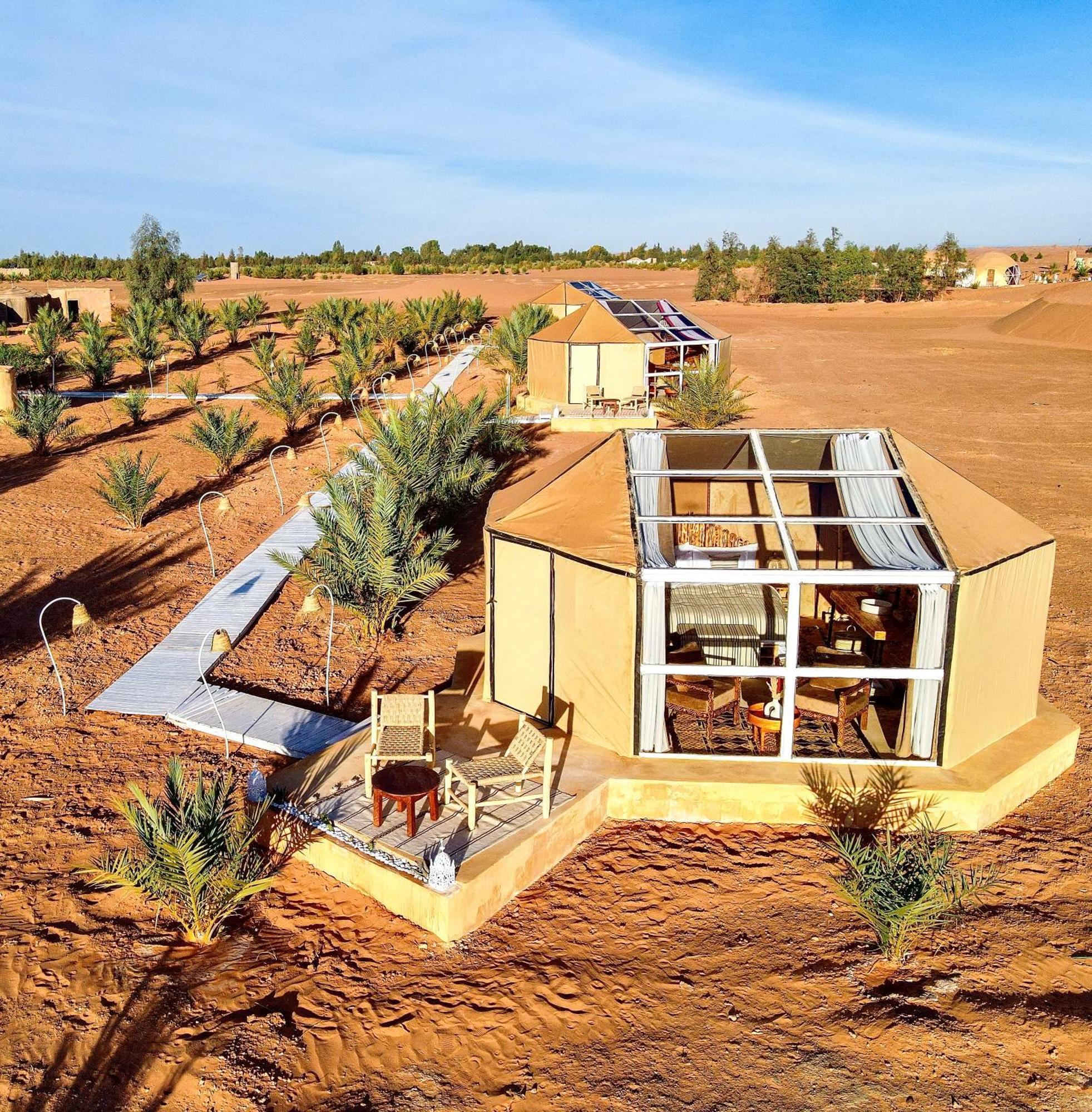 Готель Sky View Camp Мерзуга Екстер'єр фото