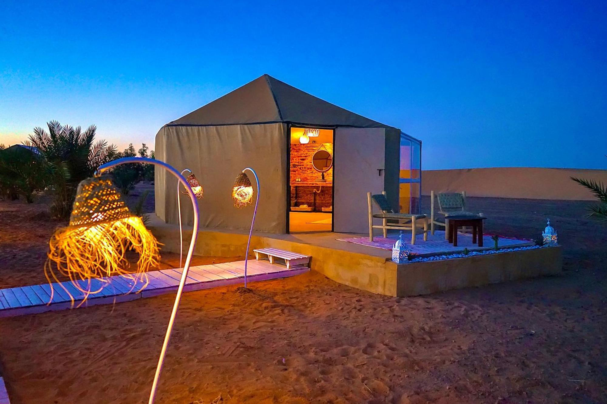 Готель Sky View Camp Мерзуга Екстер'єр фото