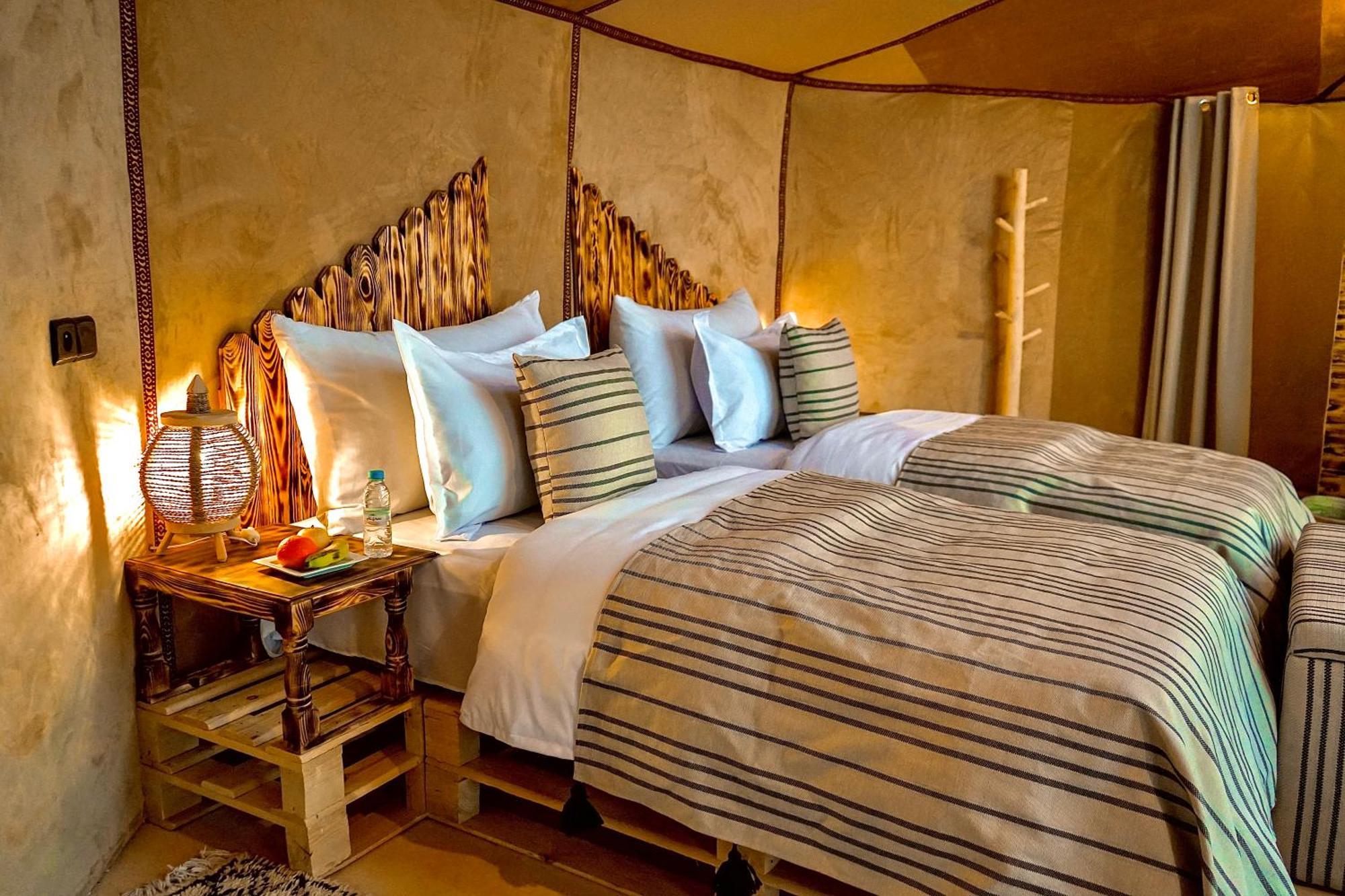 Готель Sky View Camp Мерзуга Екстер'єр фото
