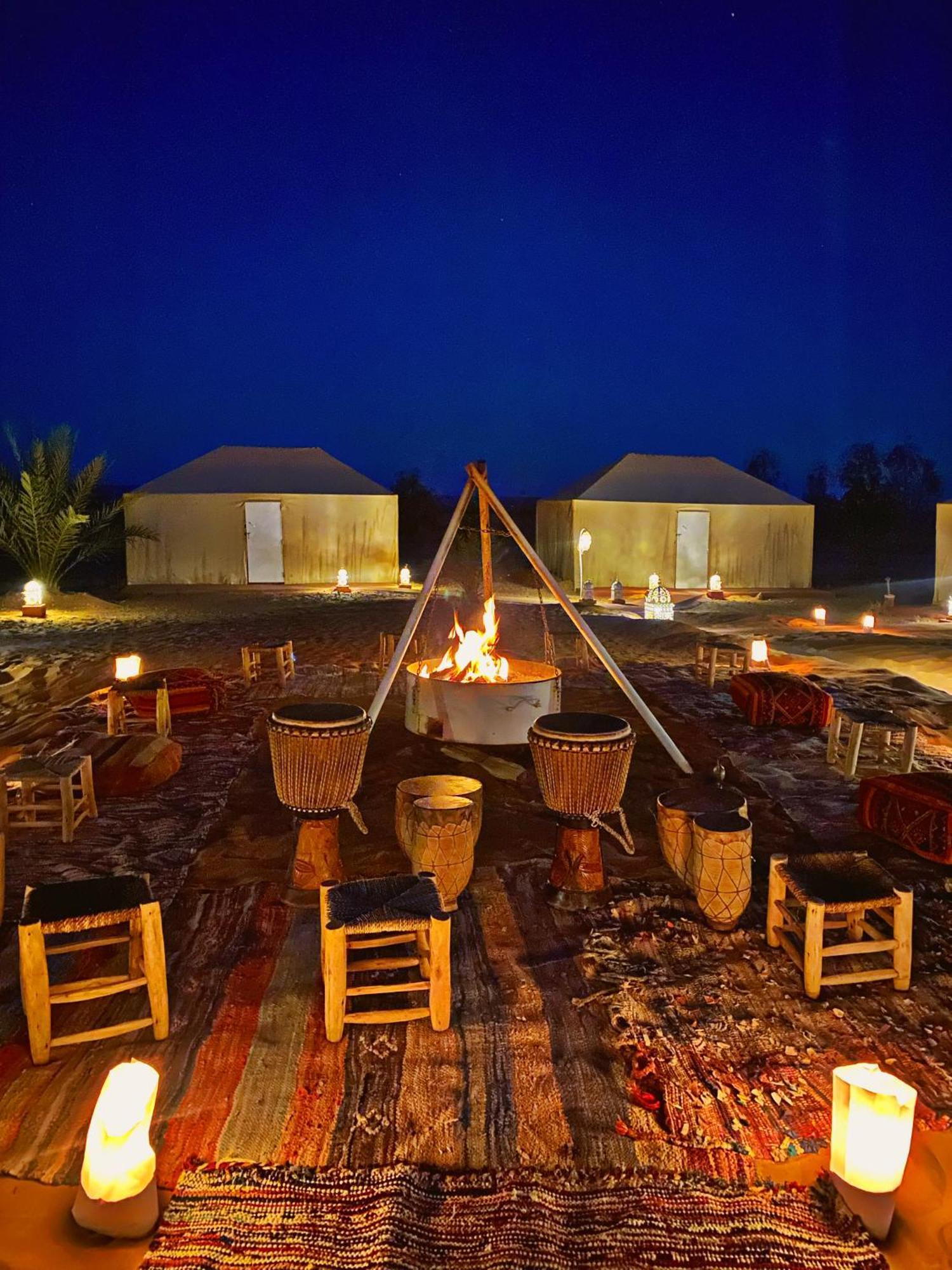 Готель Sky View Camp Мерзуга Екстер'єр фото